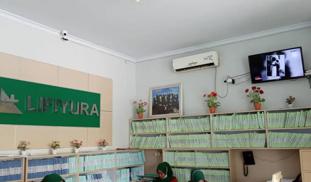 6. Klinik LIFIYURA 6. Klinik LIFIYURA