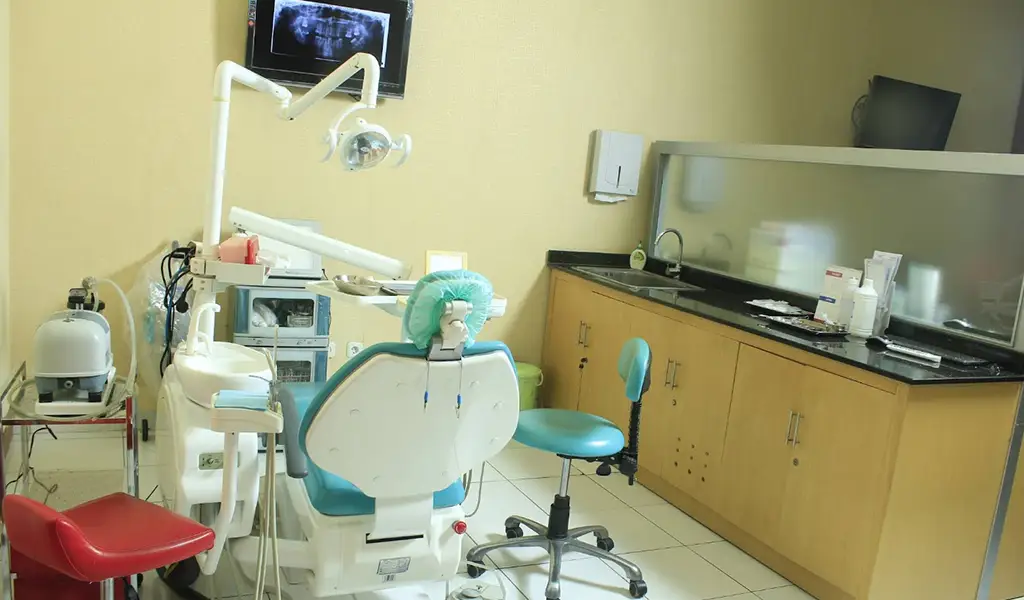8. Klinik Gigi Pettarani 8. Klinik Gigi Pettarani