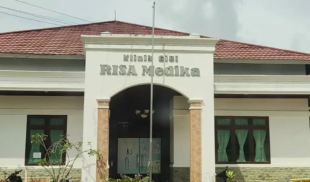 9. Klinik Risa Medika 9. Klinik Risa Medika