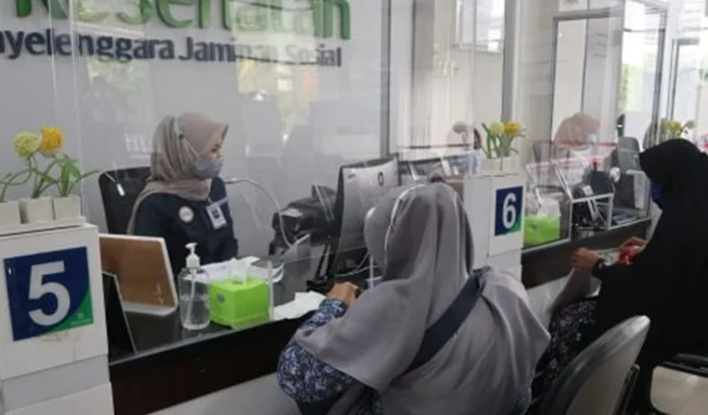Layanan di Kantor BPJS Kesehatan Kota Pinang Layanan di Kantor BPJS Kesehatan Kota Pinang